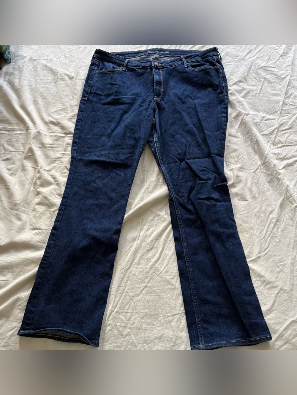 Women’s Plus-Sized Mid-Rise Jeans